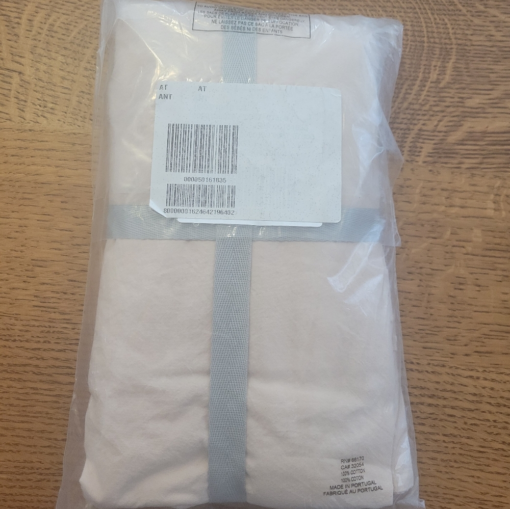 Anthropologie Washed Percale Joey King-sized pillow cases - blush pink - Picture 6 of 6